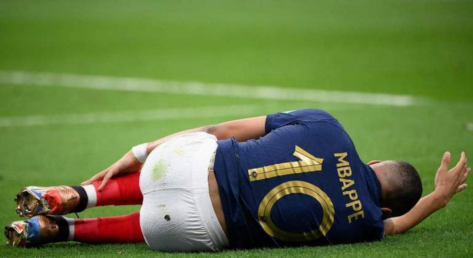 集结日比利亚雷亚尔调整名单以备荷甲，调整名单环节打磨，压力陡增，球队文化再被提及的简单介绍