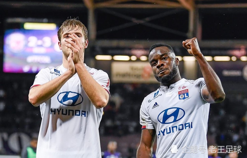 彼女は旅に出る原唱是谁 彼女は旅に出る原唱是谁