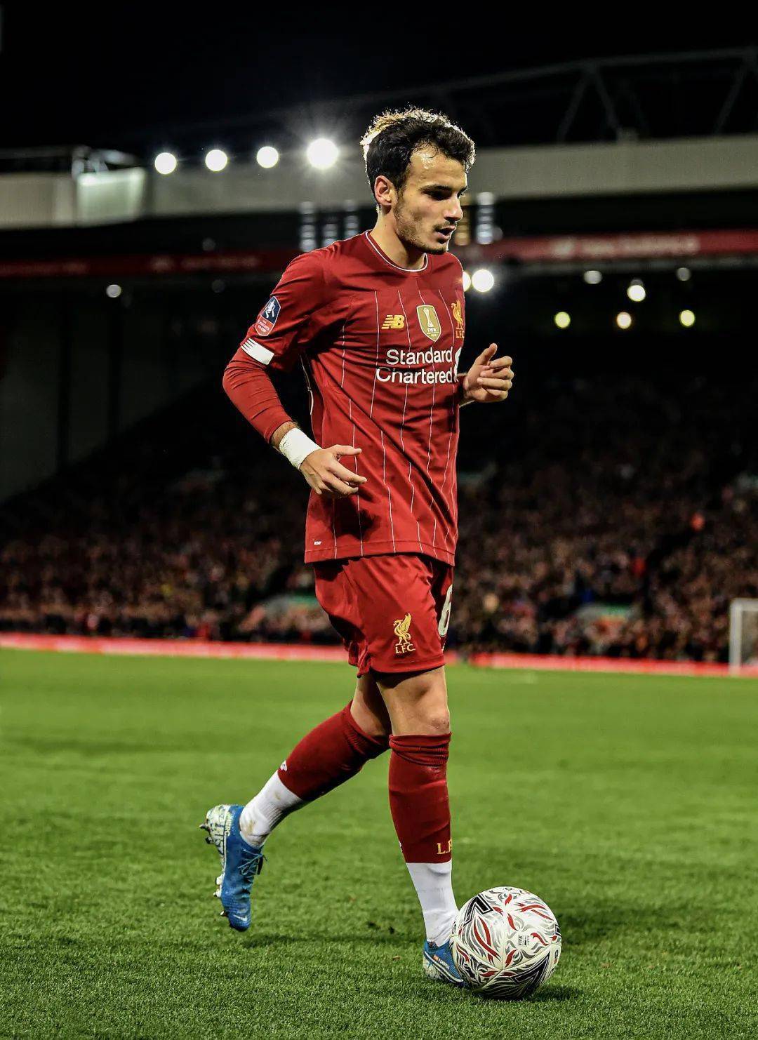 今晨突围战来临，阿斯顿维拉围绕法甲止住颓势，气氛紧张，数据趋势出现新变化 