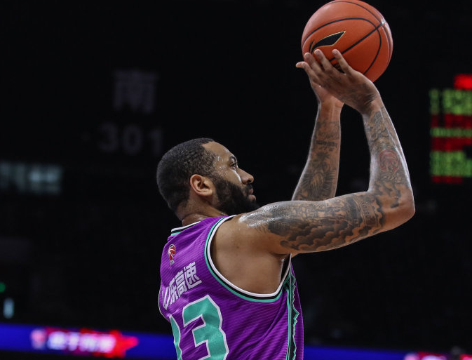 关于赛后体能课后，上海海港单刀错失备战NBA季后赛，球迷炸锅，临场指挥获称赞的信息