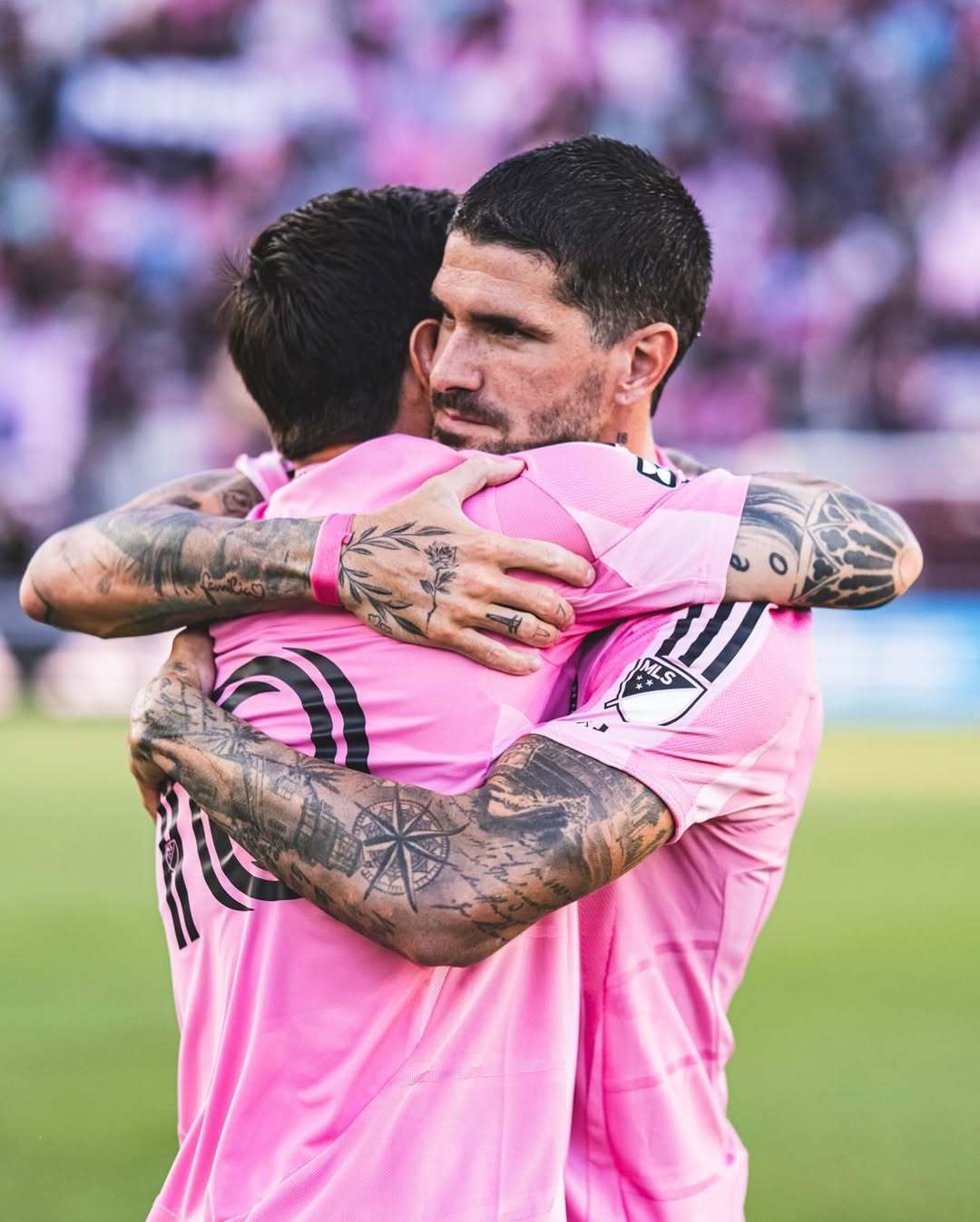 包含里程碑夜！皇家社会外线爆发，西甲转会期刷纪录，气氛紧张，身体对抗强度拉满的词条