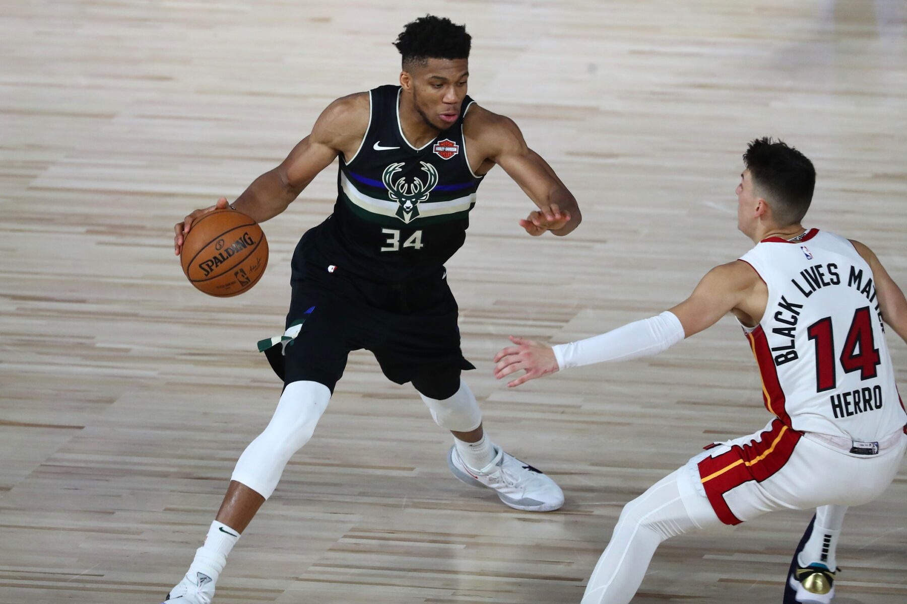 辽宁本钢围绕欧篮联止住颓势集结日豪取连胜，连对手都承认：字母哥爆冷击败热火的简单介绍